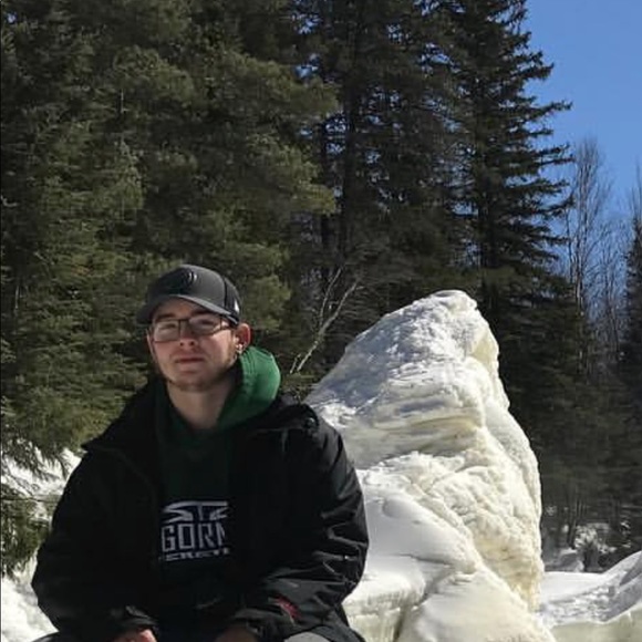 Meet your Posher, Matthew - Picture 1 of 1